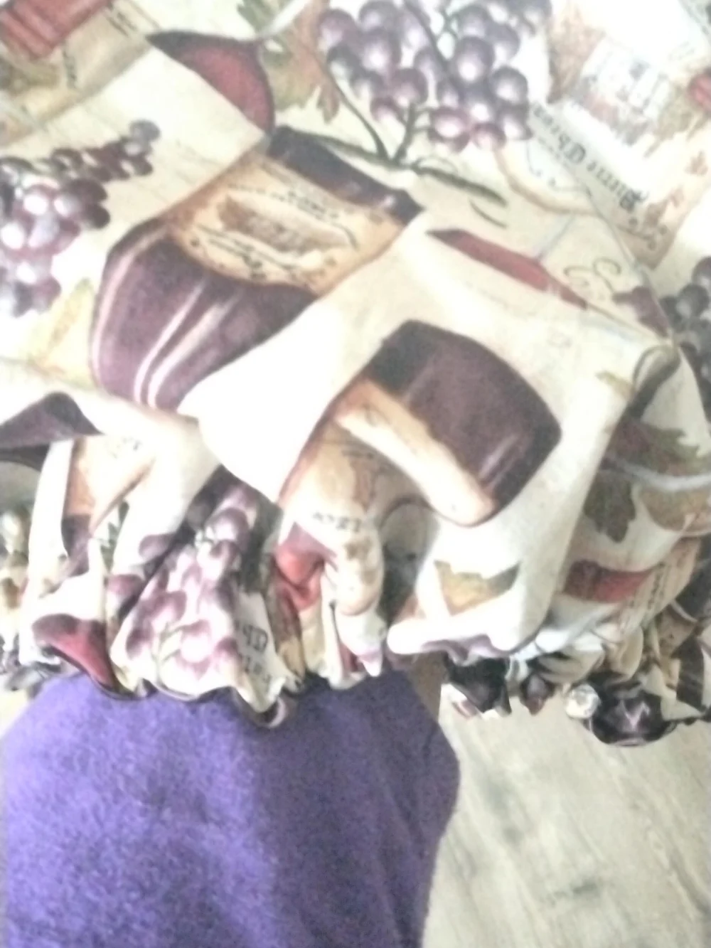 Cream Wine & Grape Sleep Bonnet - Picture 3 of 6